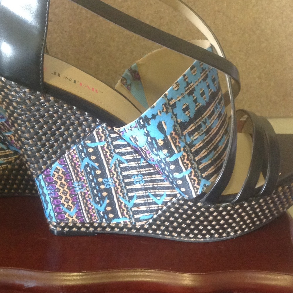 Multi Color Wedges - Picture 3 of 4
